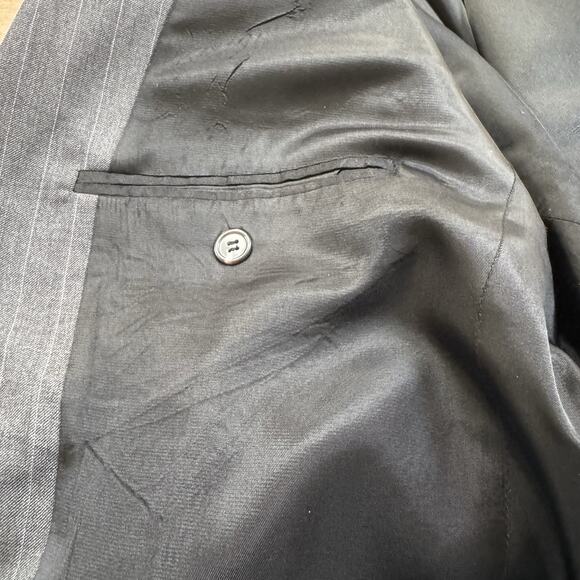 Chaps Woolmark Men’s Blazer Jacket 2-Button Gray Pinstripe Pure Wool Classic - Picture 5 of 8